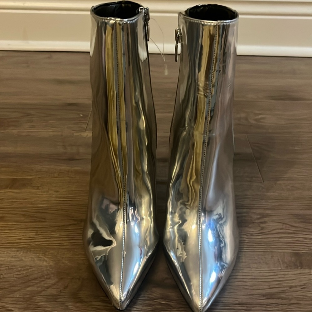 RARE! Steve Madden Tryin Dress Booties